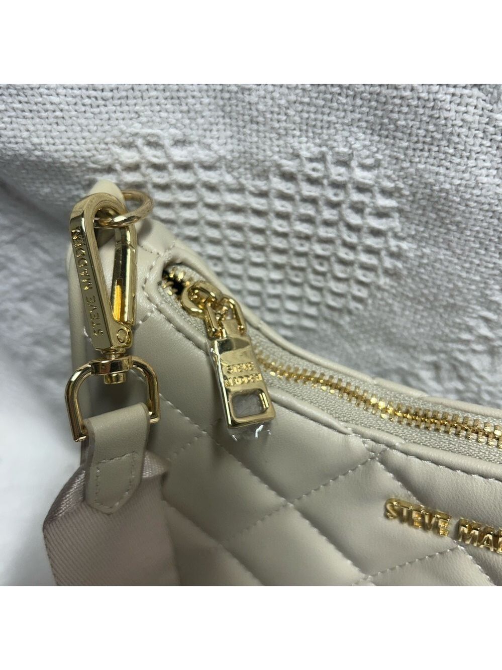 Steve Madden Cream and Gold Crossbody Purse Half Moon Shape - Picture 7 of 11